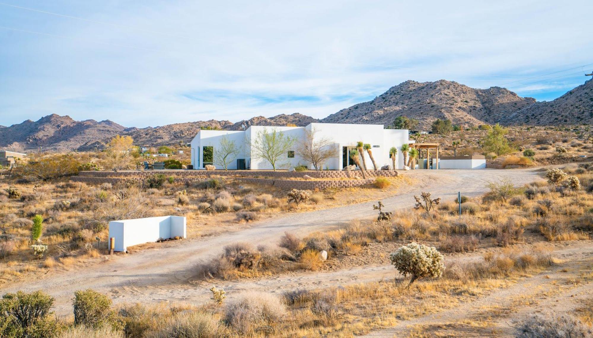 Experience Desert Serenity Gateway To Joshua Tree Exteriör bild