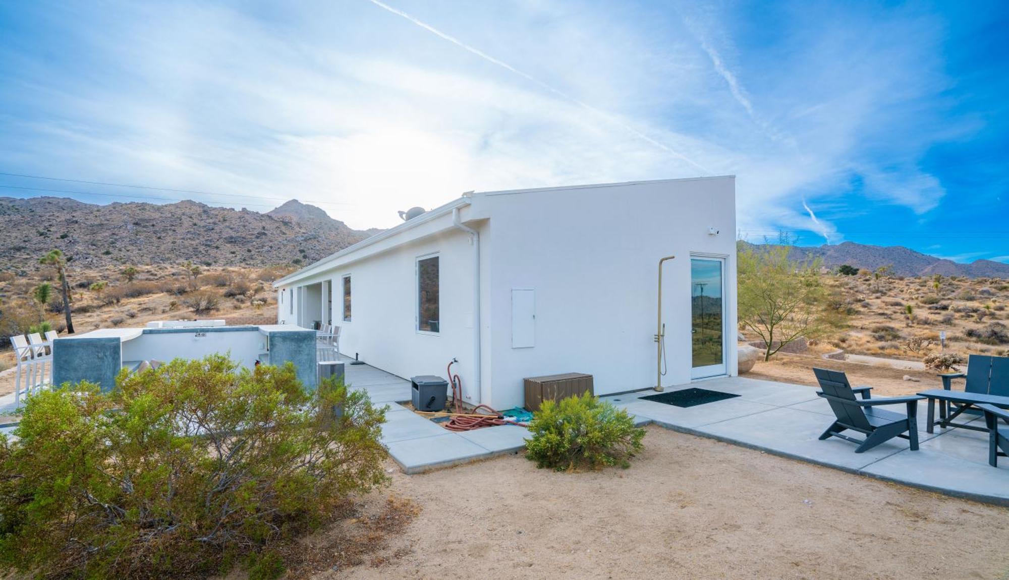 Experience Desert Serenity Gateway To Joshua Tree Exteriör bild